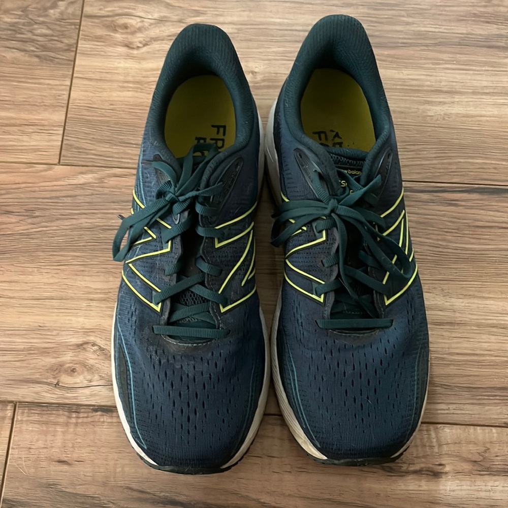 Men’s running shoes